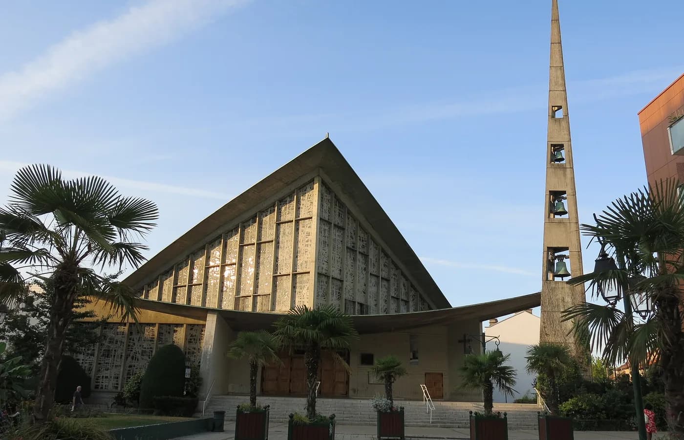 Église Saint-Pierre-et-Saint-Paul — Colombes